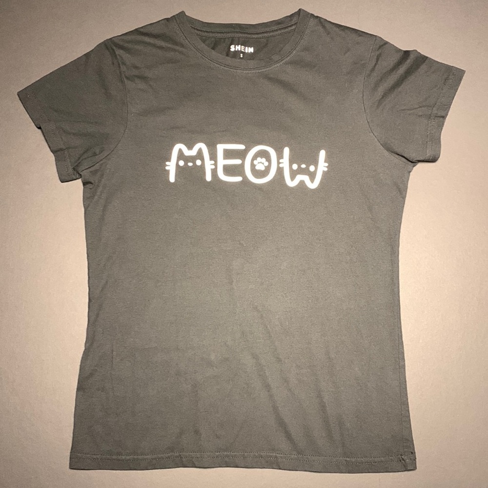 Meow SHEIN women’s shirt size small